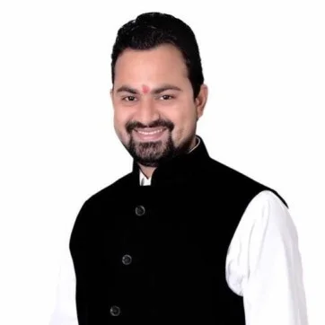 Portrait of Mr. Deepak Gupta, franchise partner in Kasganj
